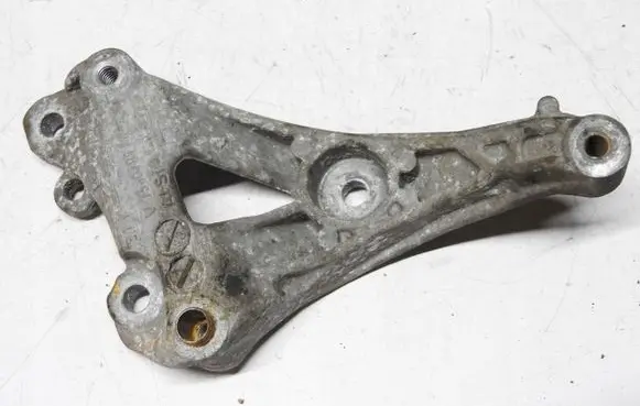 Peugeot 207 A/C compressor mount bracket V758078180