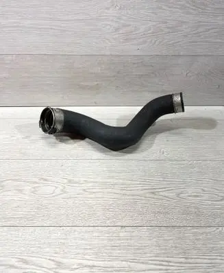 BMW 3 E90 E91 Intercooler hose/pipe 8513289