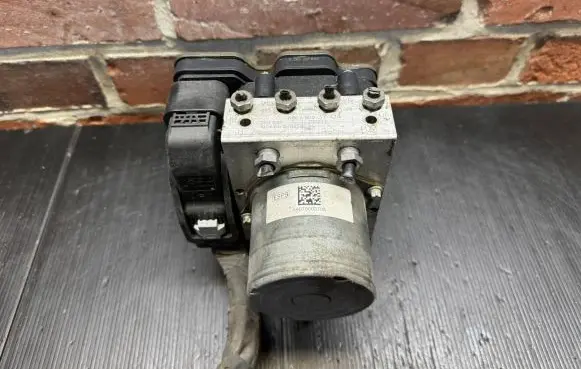 Mercedes-Benz Sprinter W907 W910 ABS Pump A9079003704 004207570850