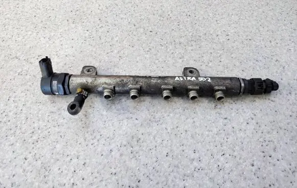 Opel Astra H Fuel main line pipe 55200266