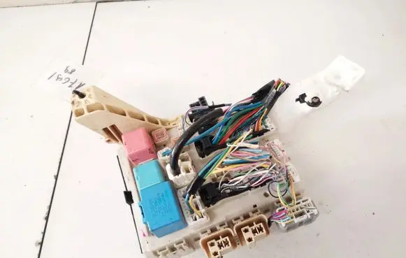 Toyota Yaris Fuse box set 326728f30 32672-8f30