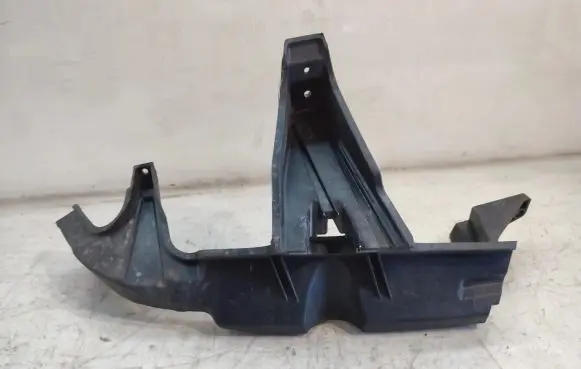 BMW X3 E83 Headlight/headlamp mounting bracket
