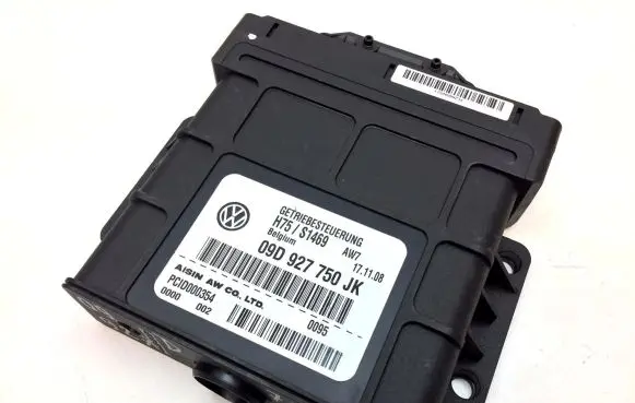 Volkswagen Touareg I Gearbox control unit/module 09D927750JK