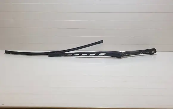 BMW 5 E60 E61 Front wiper blade arm 178260