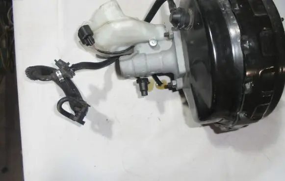 Volvo XC60 Brake booster 31302531