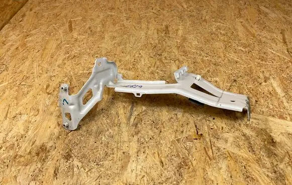 Audi e-tron Fender mounting bracket 4KE803503