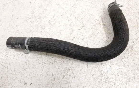 Ford Explorer VI Engine coolant pipe/hose