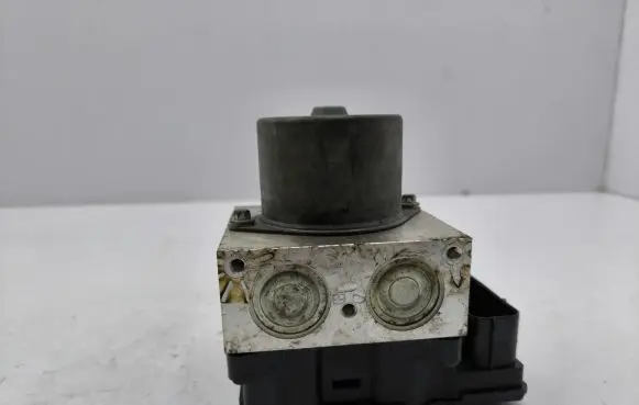 Mini Cooper Countryman R60 ABS Pump 6866011 18186315A