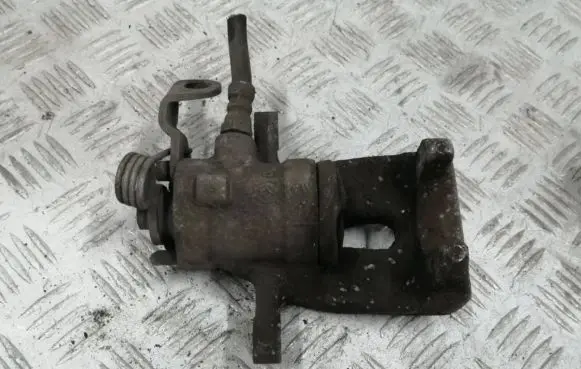 Fiat 500L Rear brake caliper