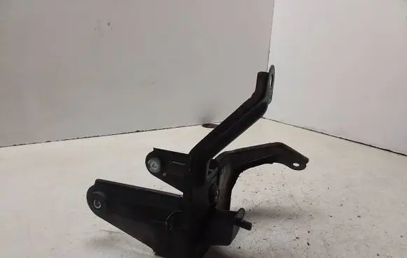 Toyota Avensis T250 ABS pump bracket 