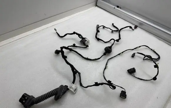 Ford Mustang VI Front door wiring loom FR3T14630AJG281T G281T 14630AJ