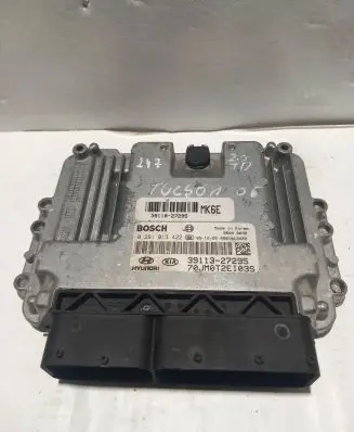 Hyundai Tucson LM Engine control unit/module ECU 3911327295 0281013422