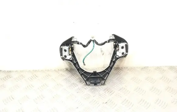 Steering wheel buttons/switches