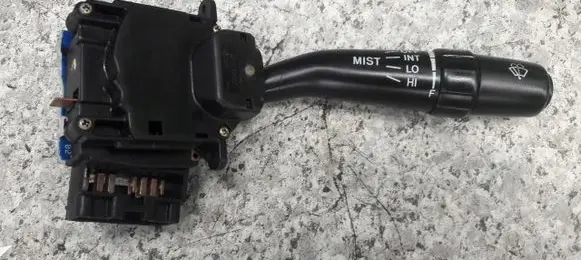 Toyota Carina T210 Headlight wiper switch 95282001