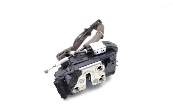 Nissan Juke I F15 Rear door lock
