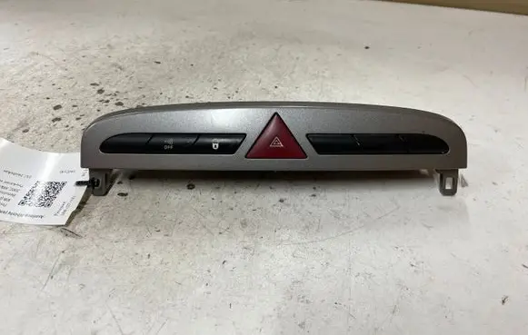 Peugeot 308 Hazard light switch 9659417277 03069030