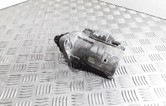 Volkswagen Golf V Starter motor 02Z911023H