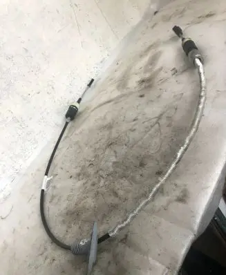 Volvo S90, V90 Gear shift cable linkage 31492811