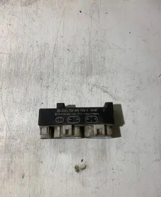 Volkswagen Sharan Coolant fan relay 701919506A 898726000