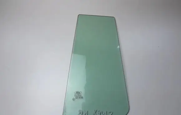 Rear vent window glass
