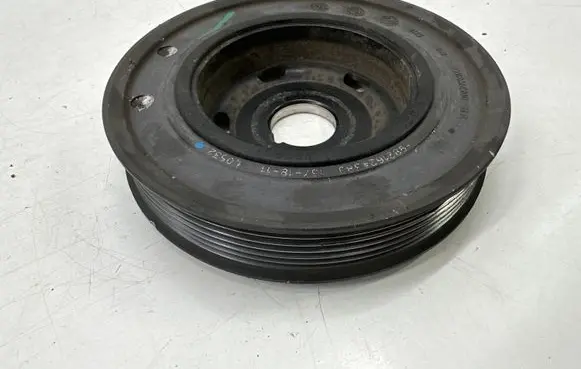 Peugeot 3008 II Crankshaft pulley 9821624380