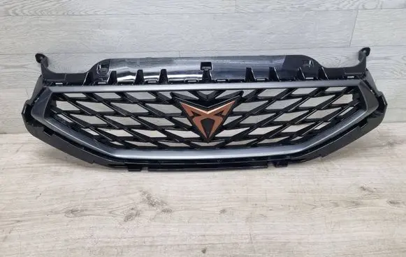 Seat Leon IV Front bumper upper radiator grill 5FA853651C