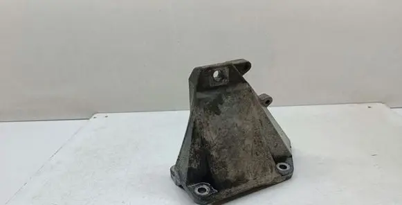 BMW 3 E90 E91 Engine mounting bracket 6786694
