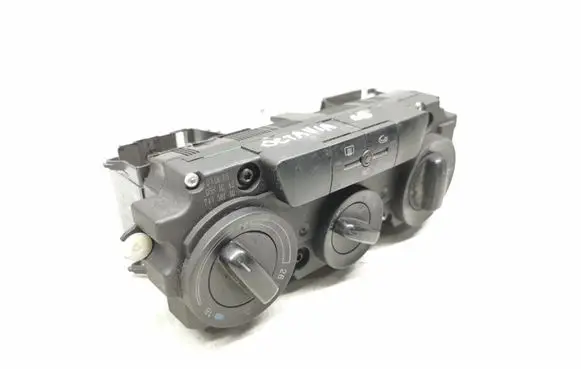 Skoda Octavia Mk2 (1Z) Climate control unit
