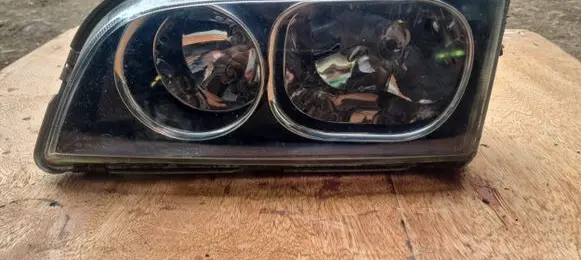 Volvo S40, V40 Headlight/headlamp