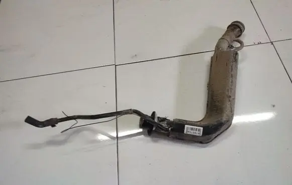 Fuel tank filler neck pipe