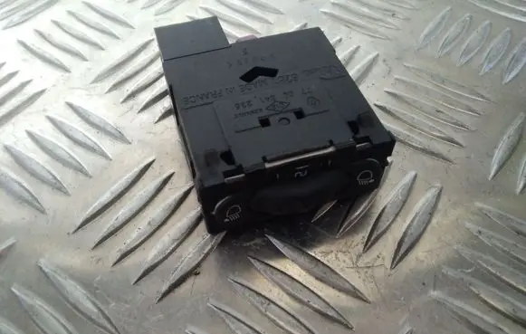 Renault Megane I Headlight level height control switch 7700841235