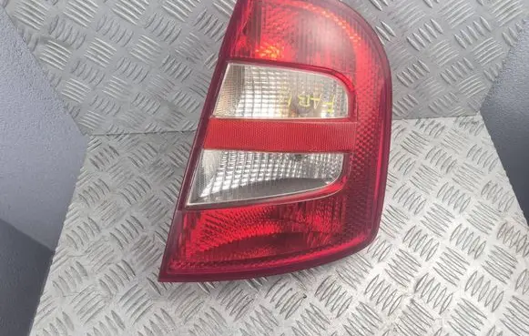 Skoda Fabia Mk1 (6Y) Rear/tail lights 6Y6945096B 6Y6945112B