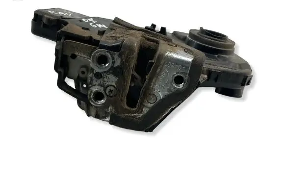 Toyota RAV 4 (XA30) Tailgate/trunk/boot lock/catch/latch 