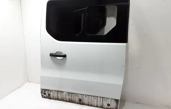Renault Trafic III (X82) Side sliding door 821011449R