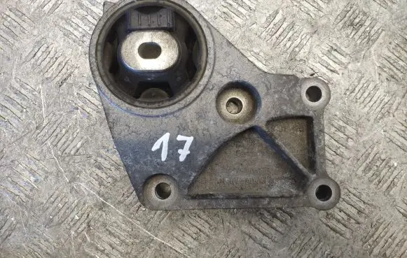 Bentley Flying Spur Rear differential/diff mount bracket 3D0599125E
