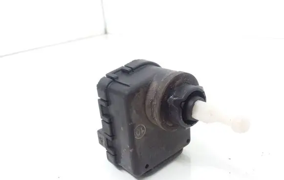 Volkswagen Golf III Headlight level adjustment motor 1H0941295B 0307852307