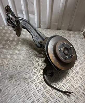 Toyota C-HR I Rear wheel hub spindle/knuckle 