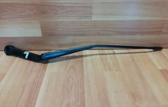 Rover 75 Front wiper blade arm 4331