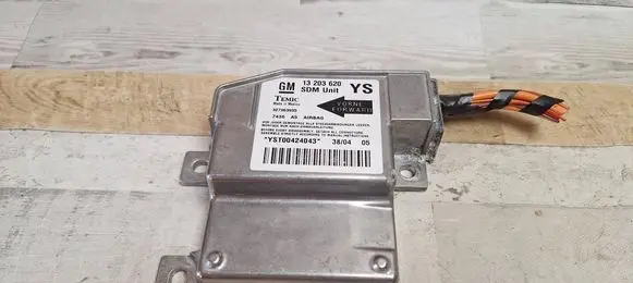 Opel Meriva A Airbag control unit/module 13203620 YST00424043 327963935