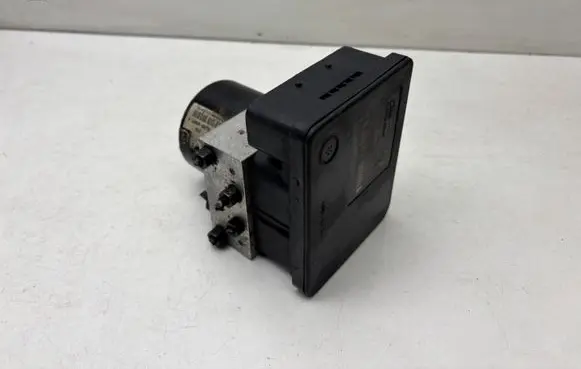 Audi A3 S3 8L ABS Pump 1C0907379C 1J0614117E