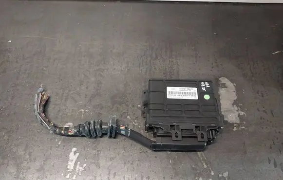 Volkswagen PASSAT B5.5 Gearbox control unit/module 01N927733ES 5WK33410K02
