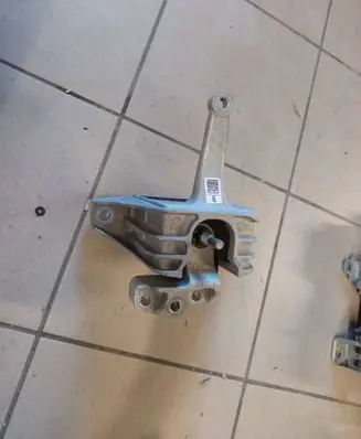 Hyundai Ioniq Engine mount bracket 21810G2000 126242 71300031