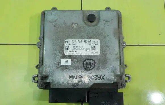 Mercedes-Benz Vito Viano W447 Engine control unit/module A6229000500 XP206