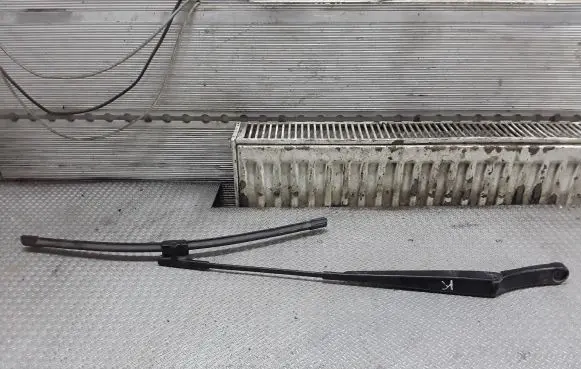 Volkswagen Caddy Windshield/front glass wiper blade 2K1955409