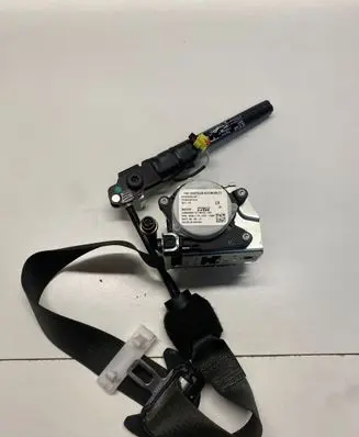 Jeep Grand Cherokee WL Front seatbelt P6YH35TX187E 063222R