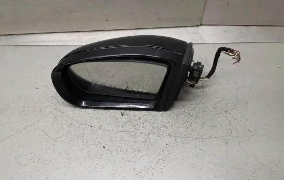 Mercedes-Benz C W203 Front door electric wing mirror 413133417