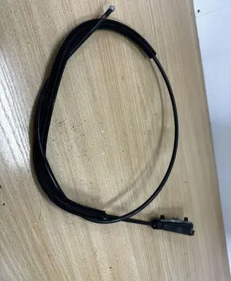 Volkswagen PASSAT B7 Engine bonnet/hood lock release cable 
