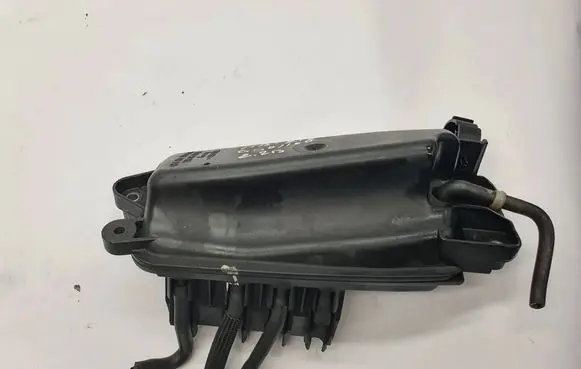 Mercedes-Benz E W212 Vacuum air tank A6510700568