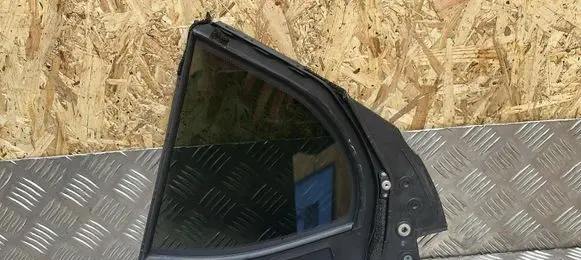Lexus ES 300h (6th Gen) Rear vent window glass 43R00123