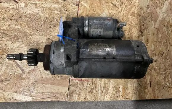 Volkswagen Touareg I Starter motor 072911023A 0001230016